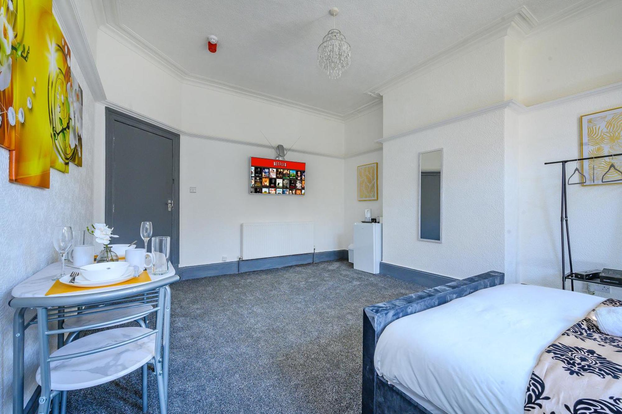 -Rf7H- For Your Relaxed & Cosy Free Parking ليدز المظهر الخارجي الصورة